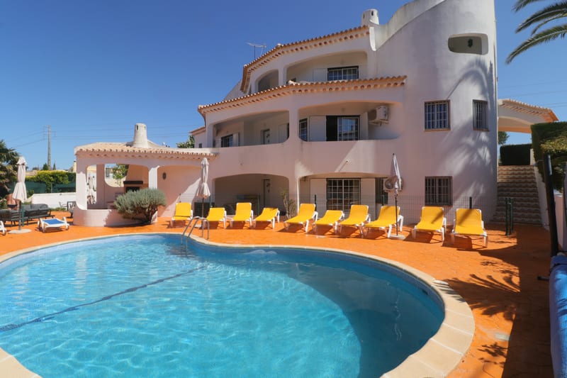 The pool and the villa